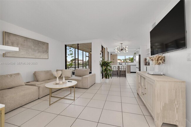 Photo - 8250 NW 191st St Unidad 10-D