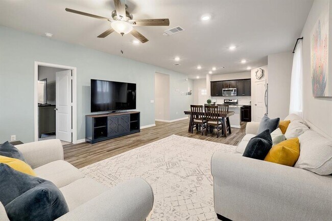 Photo - 200 Arrowhead Vine St