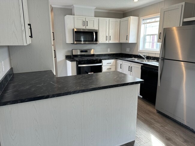 Building Photo - 357 English Oak Ln