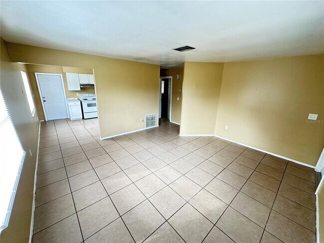 Photo - 4914 21st St W