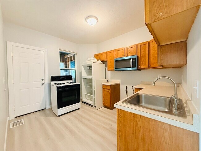 93 Zeigler St Unit 1