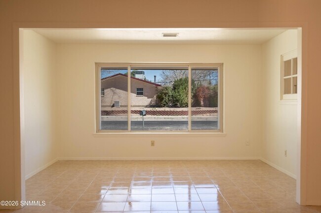 Photo - 3102 Hillsdale St