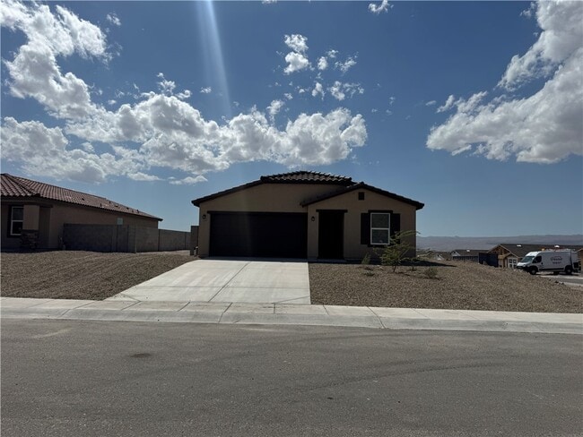 2289 Sarah Pl