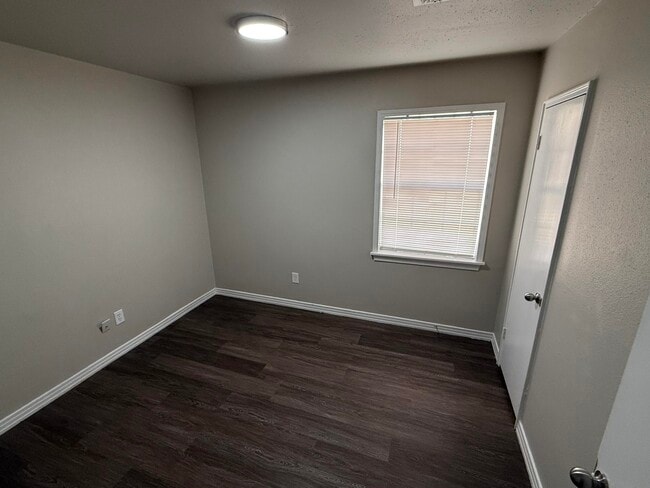 Photo - 4211 35th St