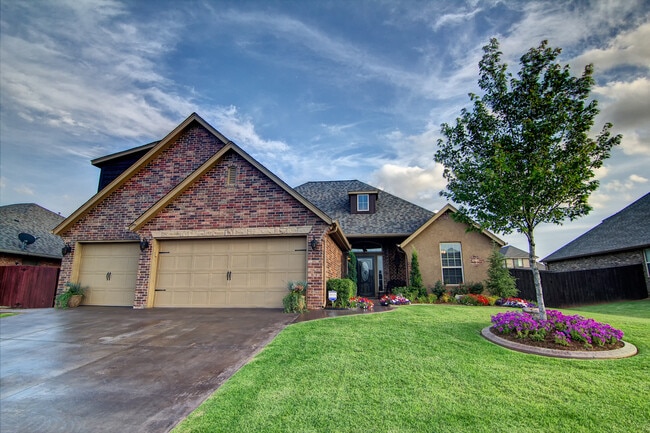 Building Photo - Lone Oak Lakes Gated Community- 4 Bedrooms/2.5Baths/Media Room/3Car/ Excellent Deer Creek Schools...