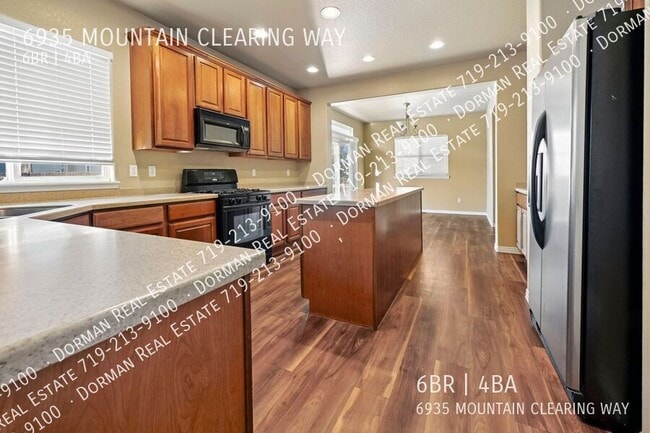 Photo - 6935 Mountain Clearing Way