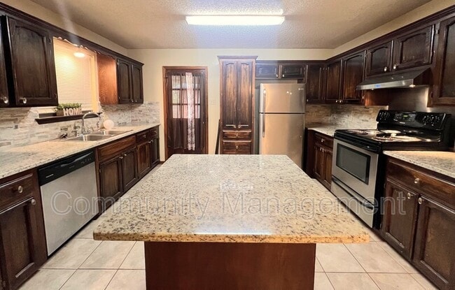 Photo - 9868 Kinglet Dr