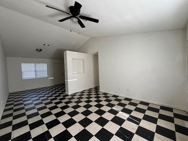 Photo - 306 N Pool St