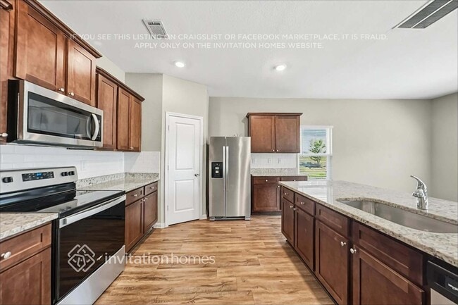 Photo - 407 Vermeer Ct