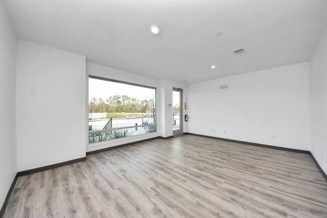 Photo - 18716 Centro Main St Unidad A