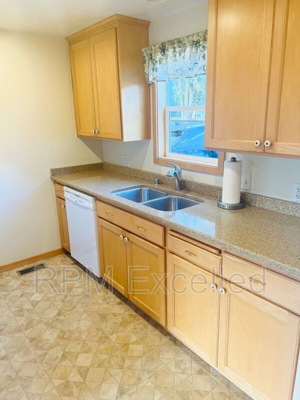 Photo - 112 SW 185th St