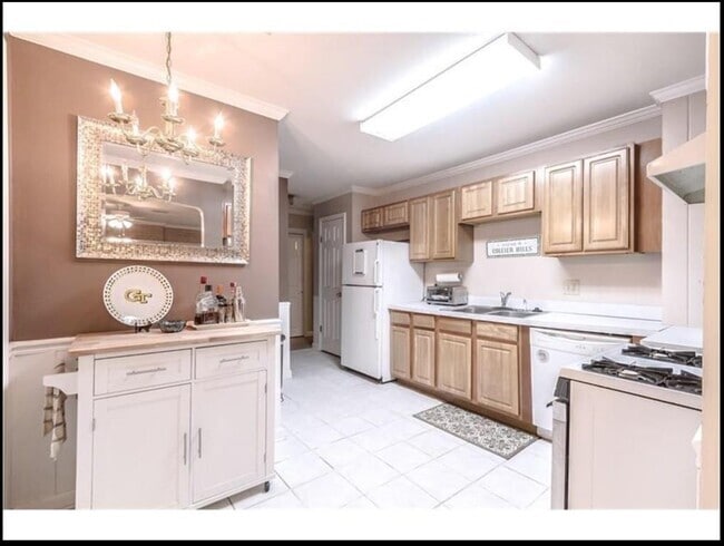 Building Photo - 432 Collier Rd NW Rental