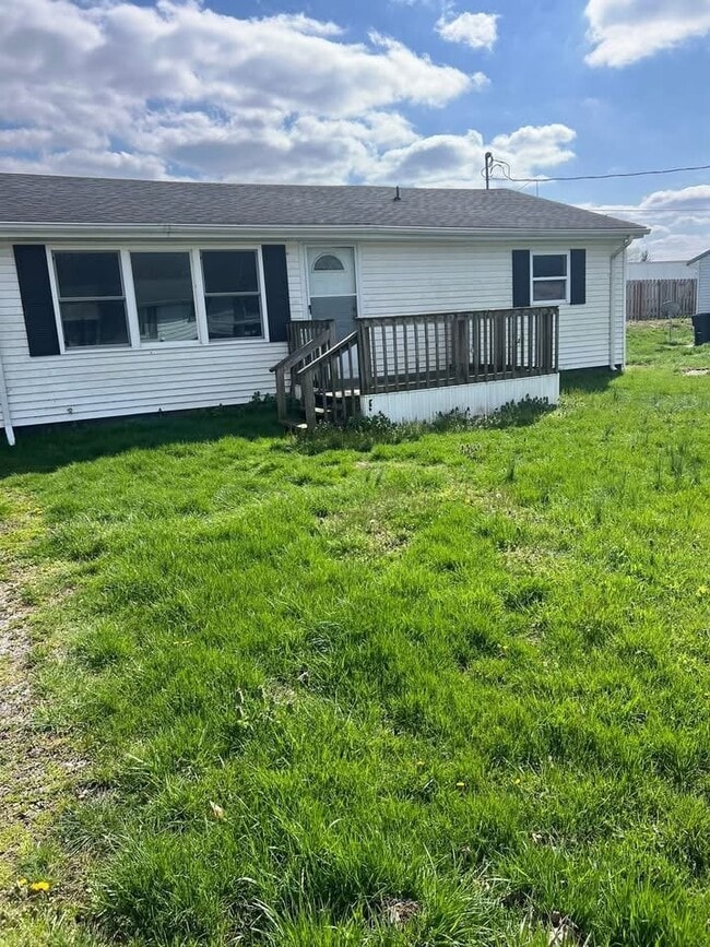 Photo - 725 W Maple St