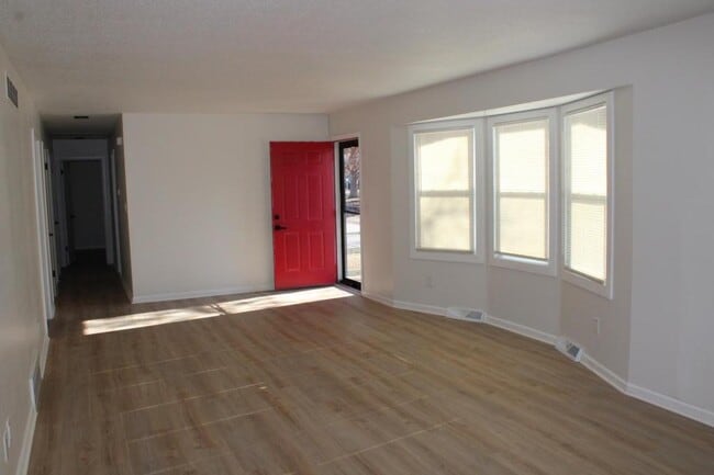 Photo - 18008 E 27 St S