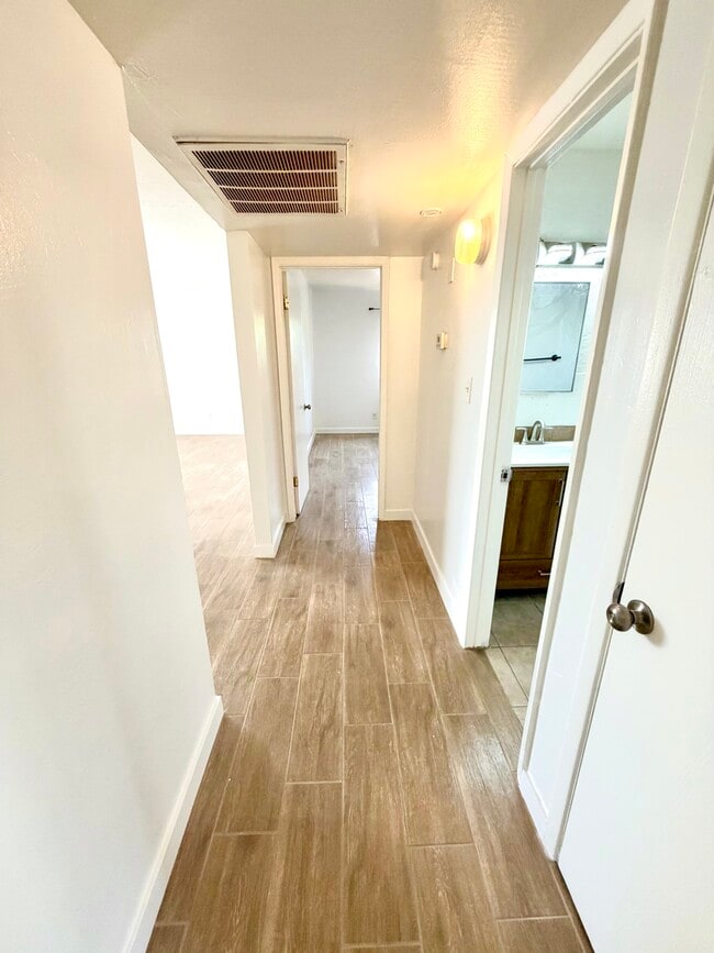 Photo - 1731 E Cheery Lynn Rd Unit 1731 Front