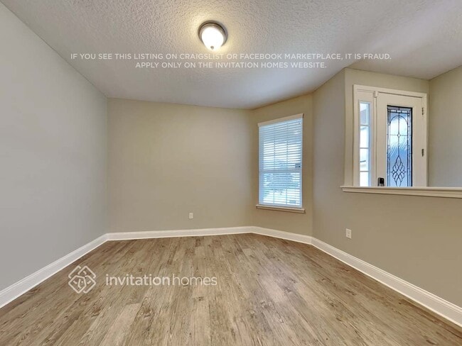 Photo - 832 Glendale Ln