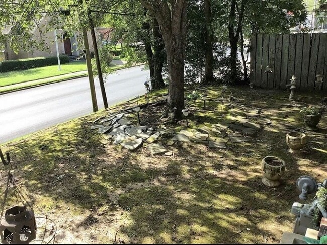 Photo - 3 bedroom 2 bath beautiful home with tons ...