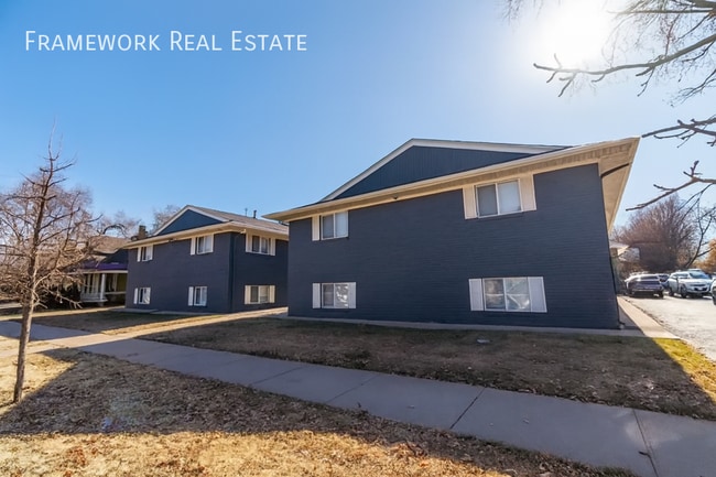 Photo - 824 12th St Unit 104