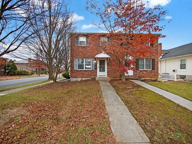 Photo - 2149 W Allen St