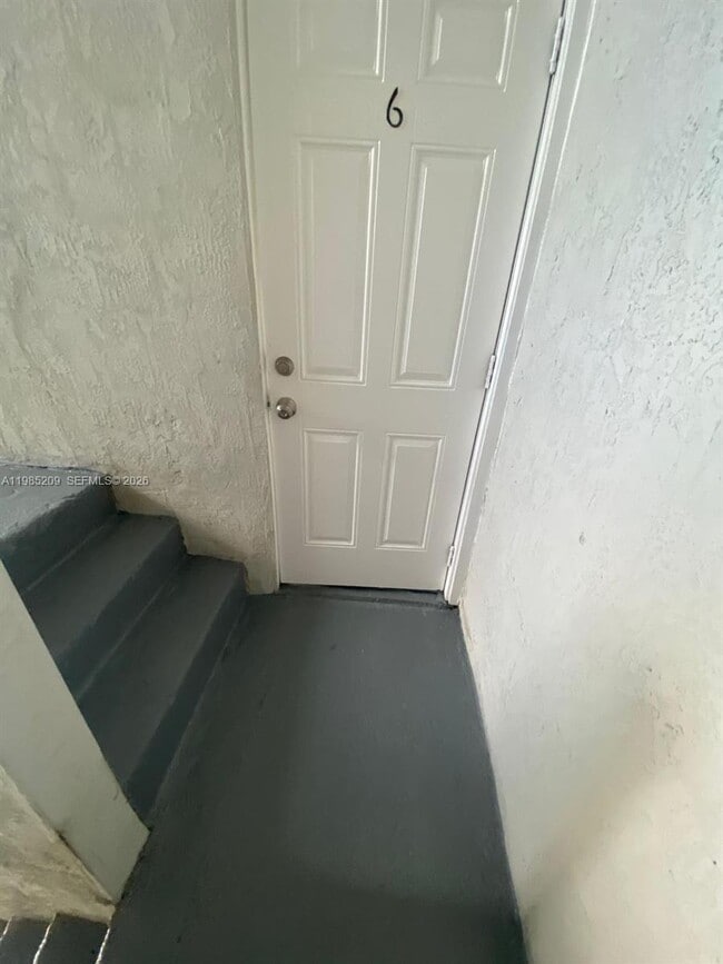 Photo - 1700 NW 22nd Ct Unit 6