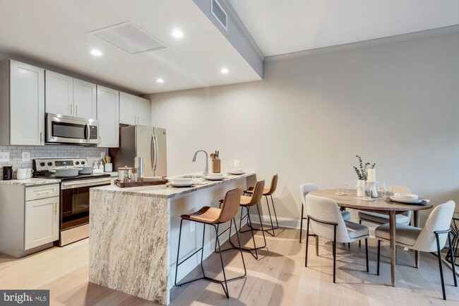 Photo - 30 N 23rd St Unidad 2706