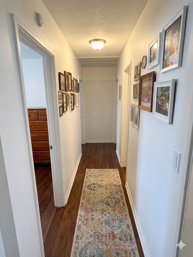 Photo - 1122 Beechdale Rd