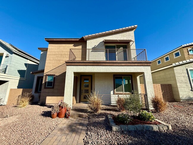 Building Photo - 3/BD 2.5/BA Contemporary Comfort in a Prime Location!
