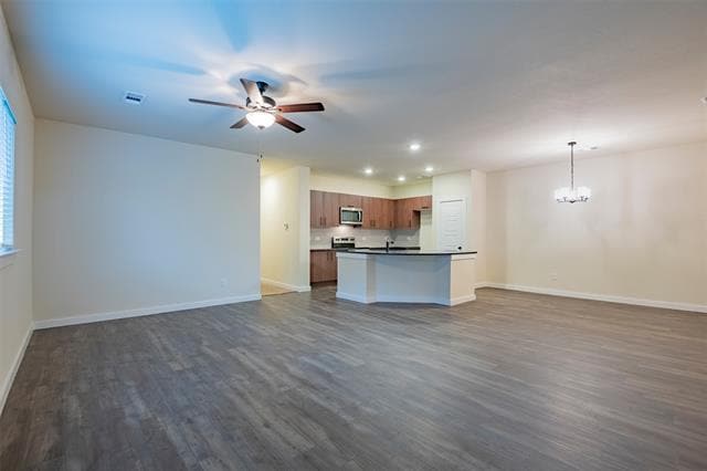 709 Blackland dr