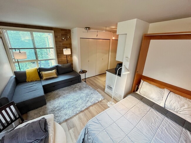 Photo - 905 Cherry St Unit 206