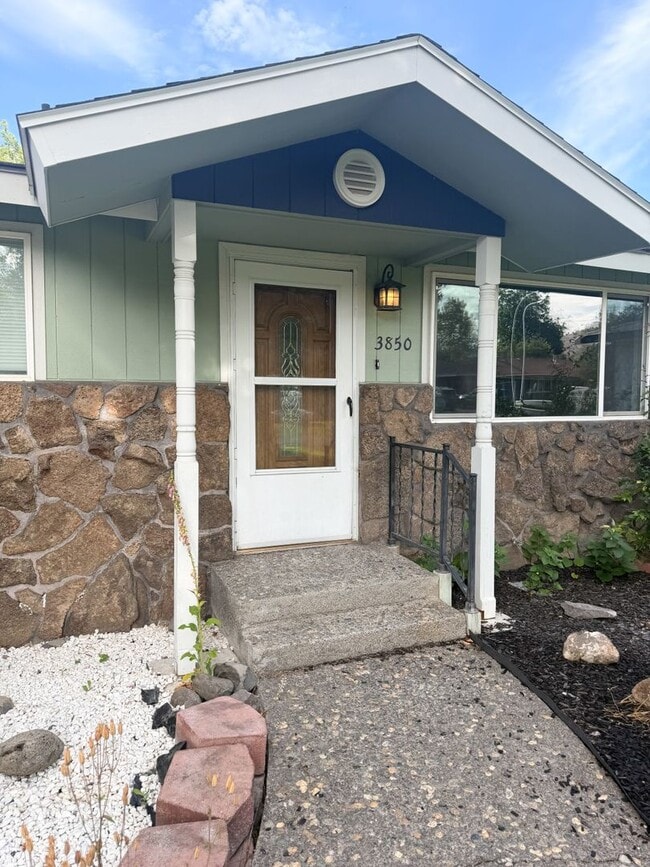 Photo - 3850 Grenada Way