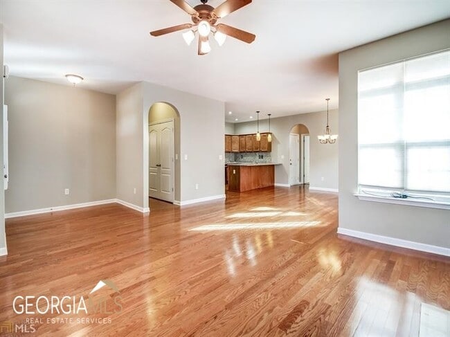 Photo - 54 Medallion Park