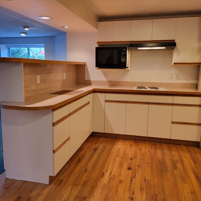 Photo - 2559 Cranmore Rd