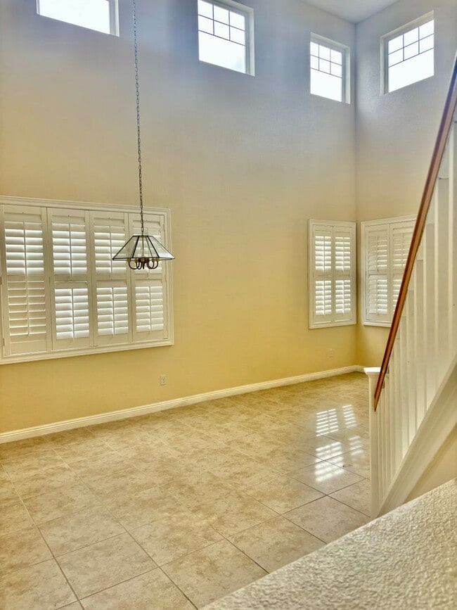 Photo - Great Neighborhood- Large 5 bed 3 bath home in San Marcos area in Pittsburg!