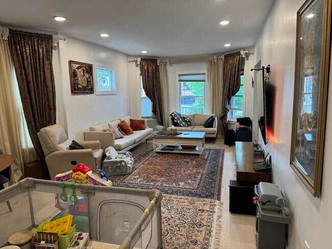 Photo - 264 Belmont St Unit 1