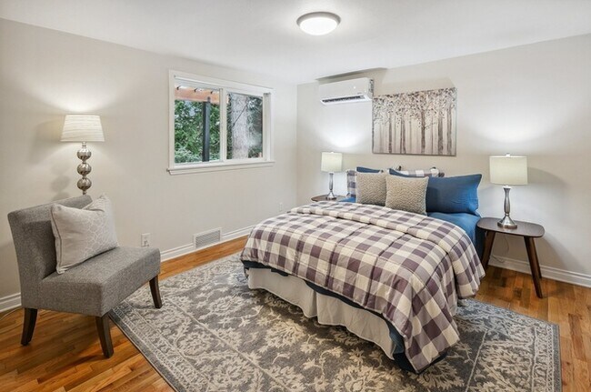 Photo - 2402 E Interlaken Blvd Unit Main