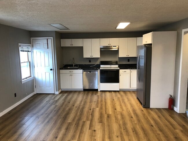 Photo - 537 N Derr Dr