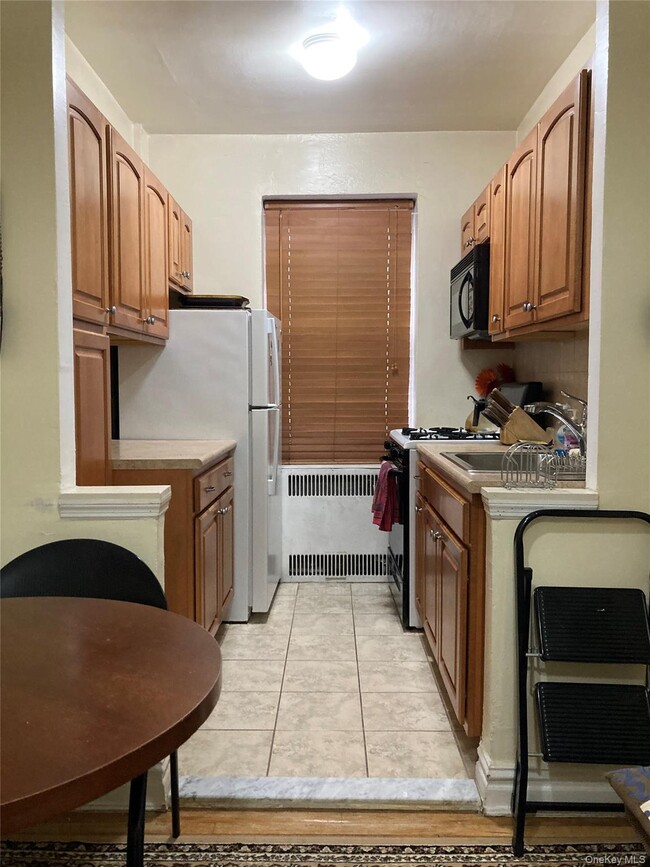 Photo - 61-41 Saunders St Unit B57