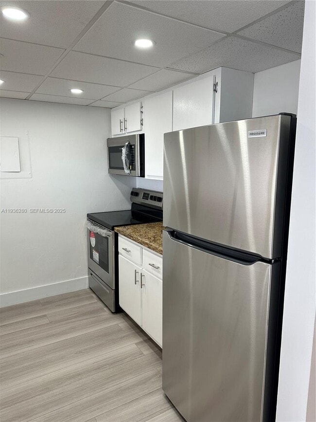 Building Photo - 7601 E Treasure Dr Unit 1406