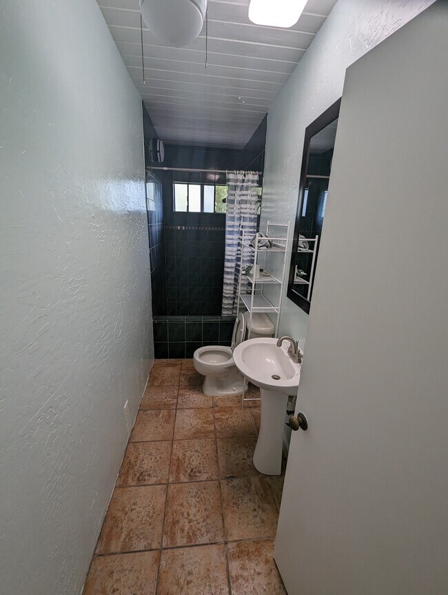 Photo - 475 Kekoanui Pl