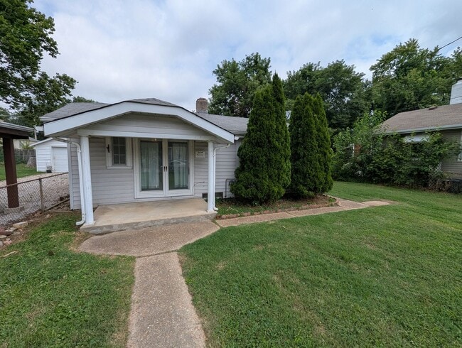 Building Photo - Living Large in Lemay - Section 8 Friendly! Rental