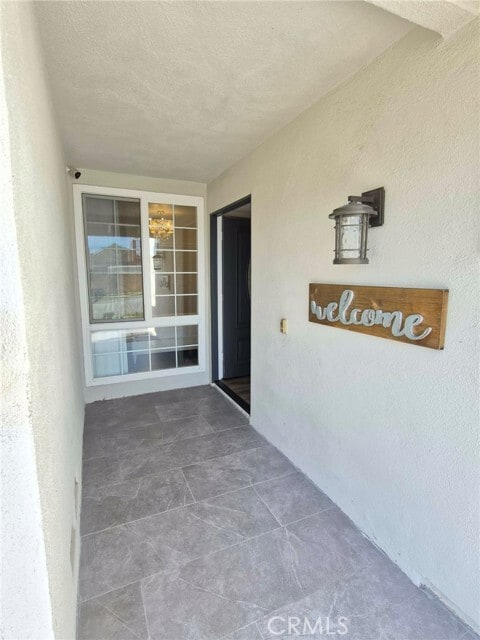 Photo - 14201 Wiltshire St