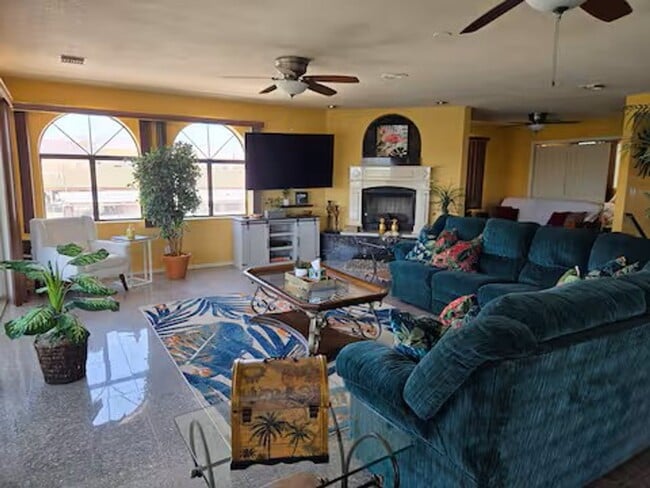 Photo - 3 Story Beauty on the Colorado River w/Private Dock