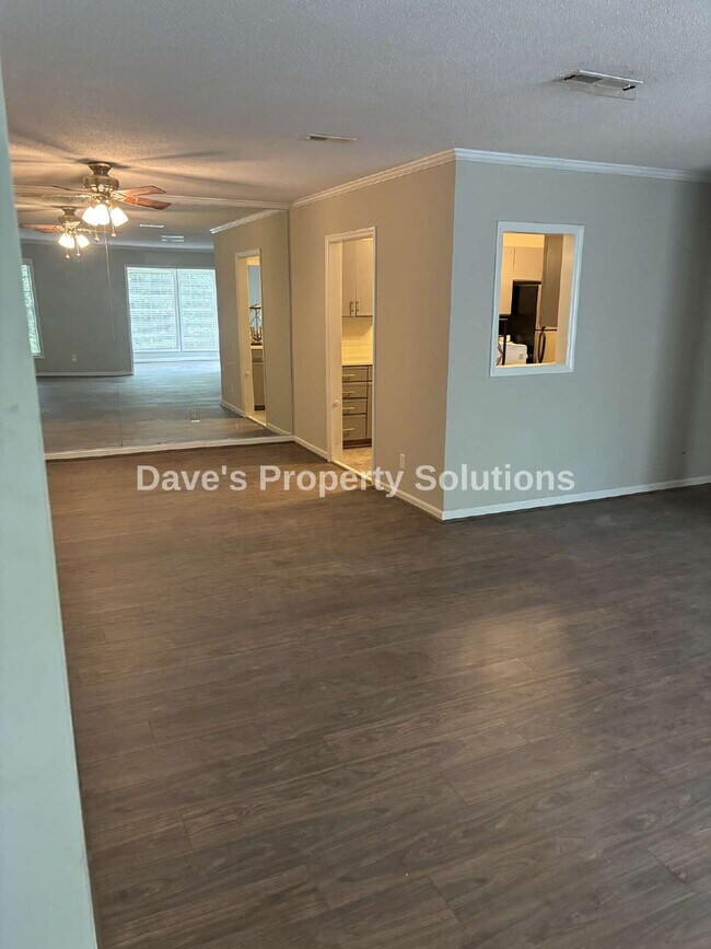 Beautiful Condo in Convenient Location!