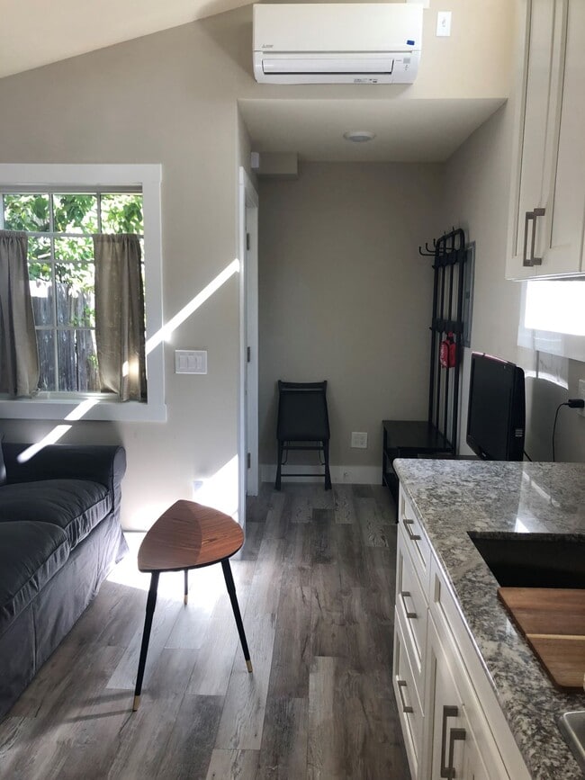 Photo - 1321 Court St Unit 1323