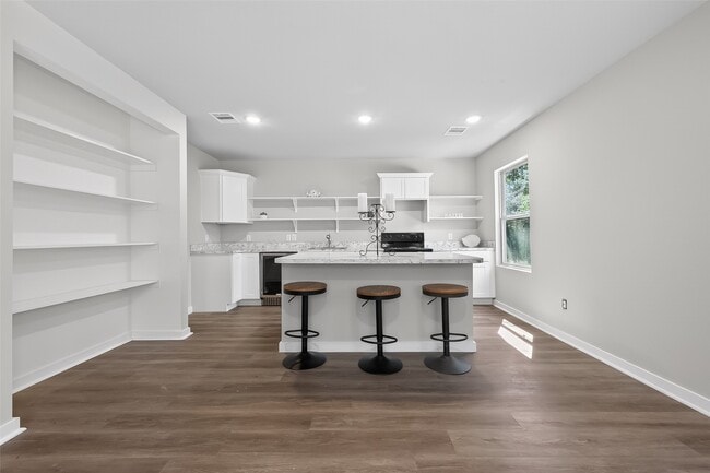 Building Photo - 154 Lakeview Dr