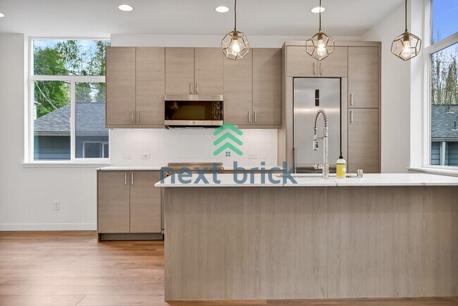 Photo - Charming 2-Bed, 2-Bath Townhouse Retreat in Seattle's Vibrant Heart – 1100 Sq Ft of Modern Living!