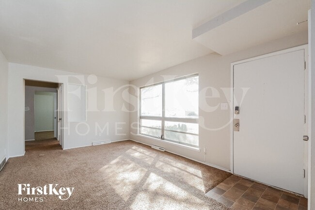 Photo - 623 Holiday Ave