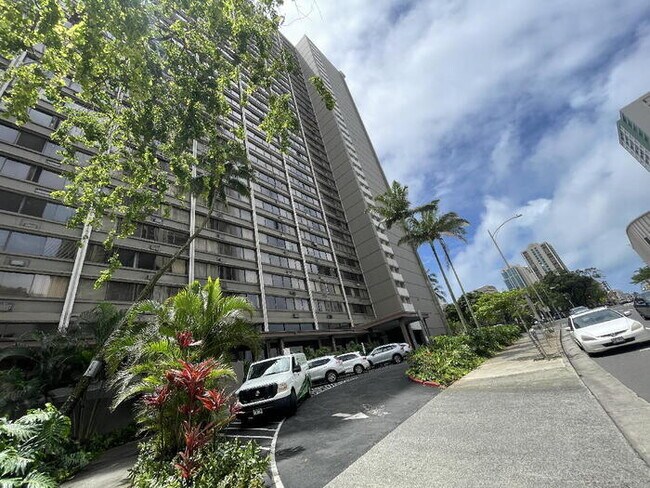 KUKUI PLAZA 1/1/1 Ewa Twr, sec, A/C, pool,... - KUKUI PLAZA 1/1/1 Ewa Twr, sec, A/C, pool,... Condo Unit 713 e