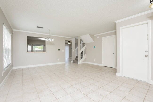 Photo - 1060 Martin Blvd