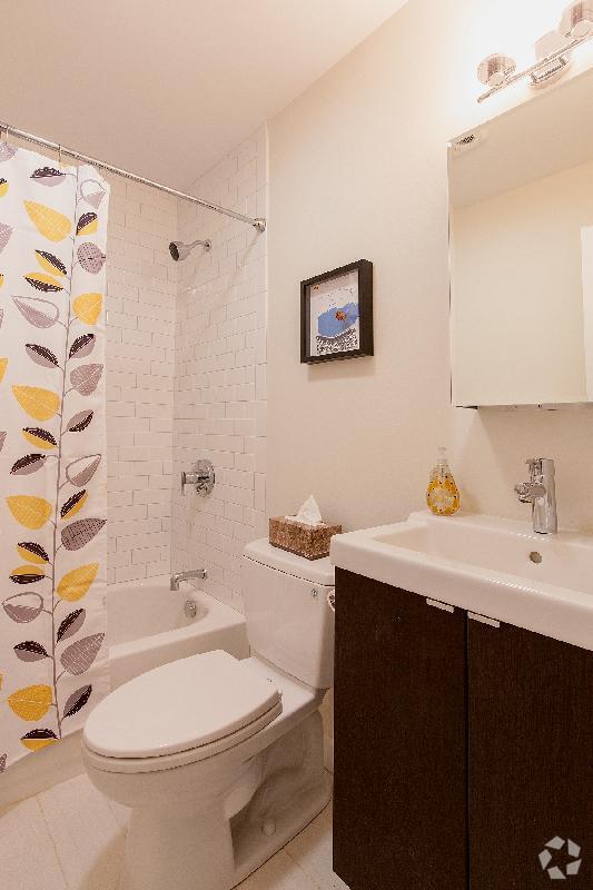 Building Photo - 304 Newbury St Rental